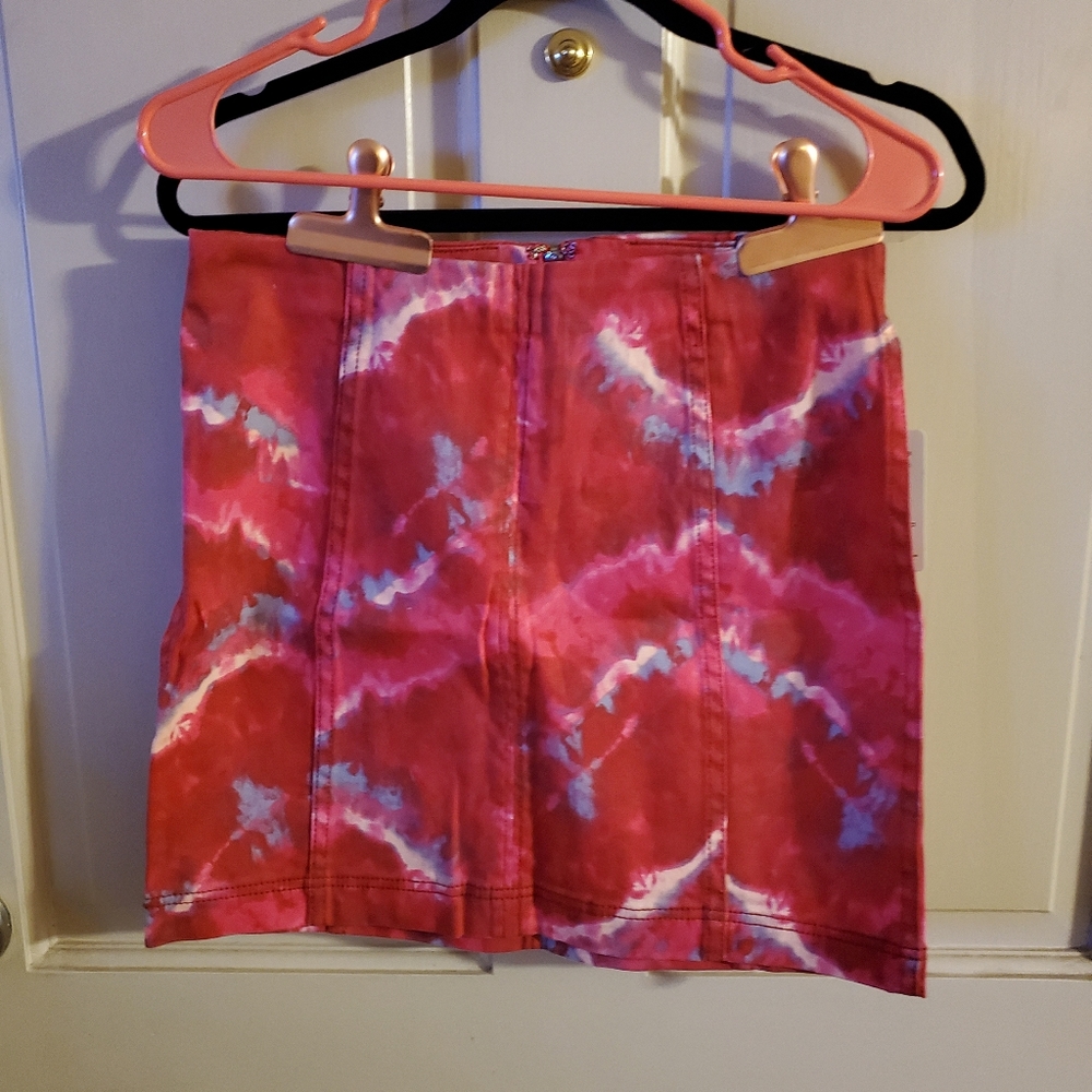 NWT Free People Skirt. Sz 8. Pink
